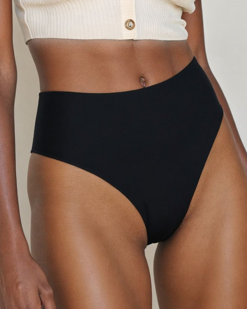 Seamless Camel Toe Thong
