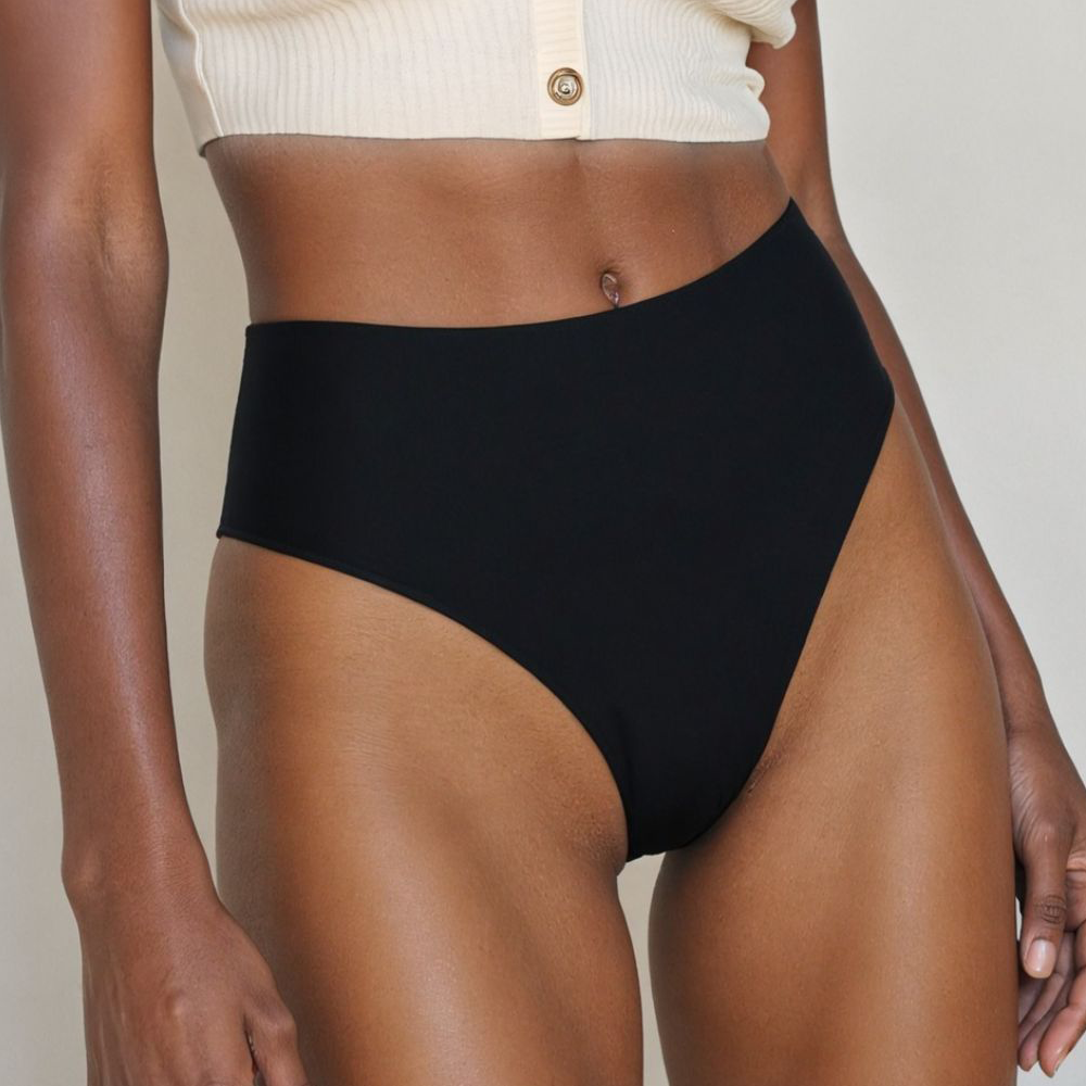 Seamless Camel Toe Thong
