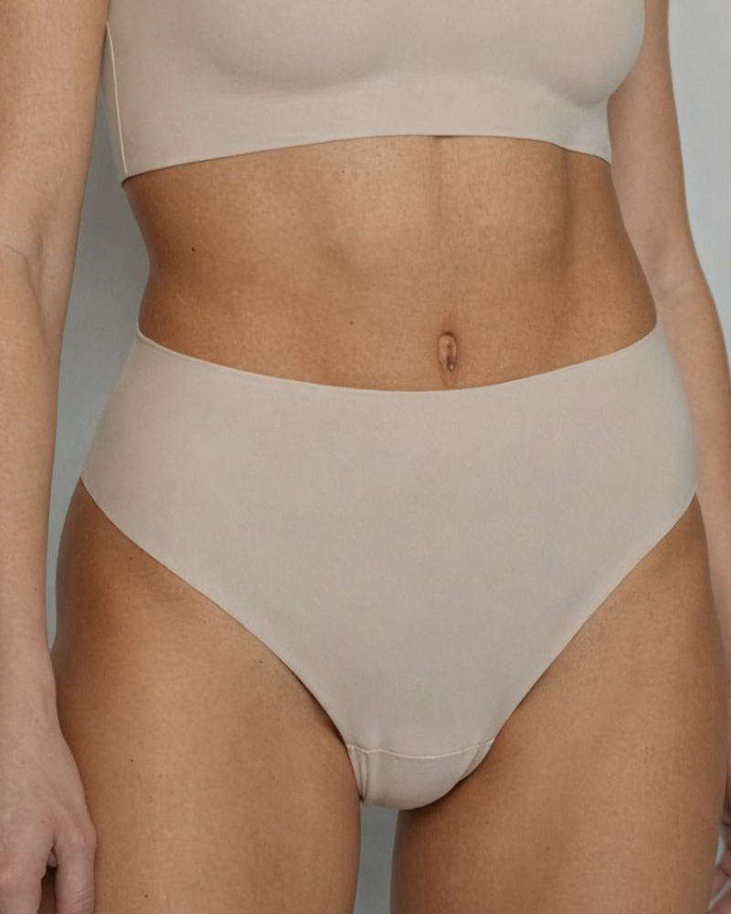 Seamless Camel Toe Thong